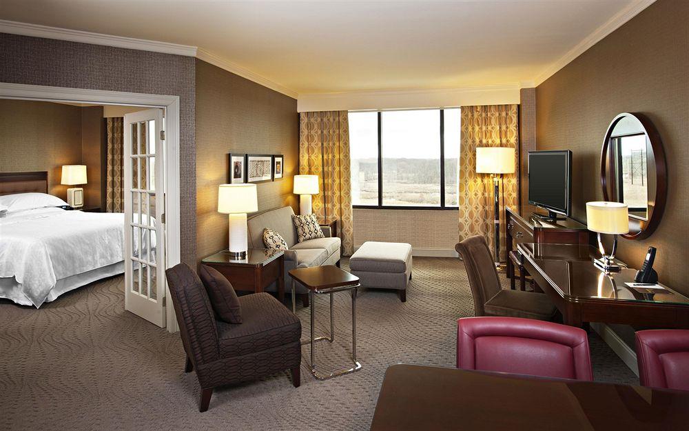 Sheraton Wilmington South New Castle Exterior photo